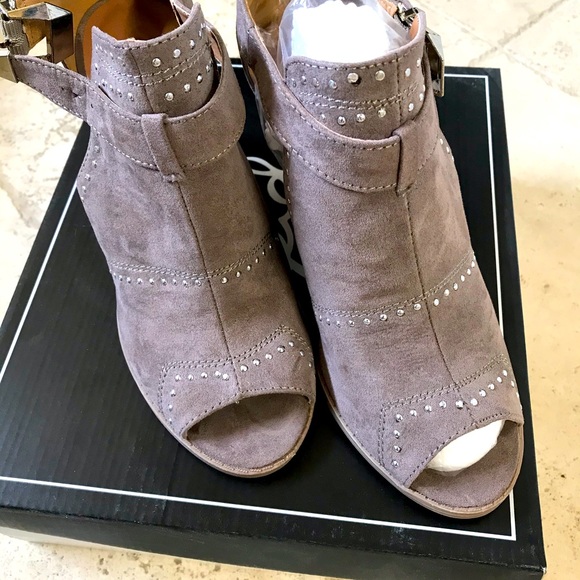 Grey and silver booties - Picture 2 of 2